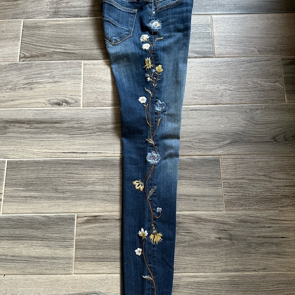 DRIFTWOOD Blue Skinny Jeans with Elegant Detailing - Picture 14 of 14